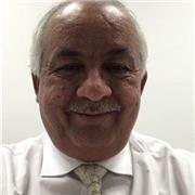 Profesor graduado en ingeniería con excelentes conocimiento y metodología para enseñar la ciencia de las matemática